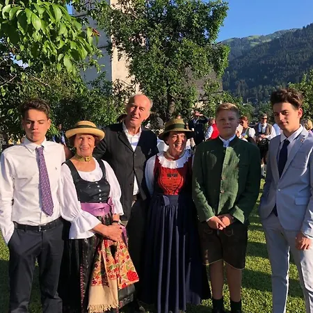 לינה וארוחת בוקר Greiderer