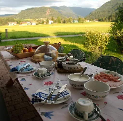 לינה וארוחת בוקר Greiderer קוסן